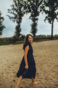 Kobieta autentyczna, integracja kobiecej energii i miękkości w biznesie.